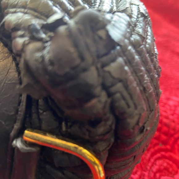 Peeling pleather purse - Picture 8 of 16